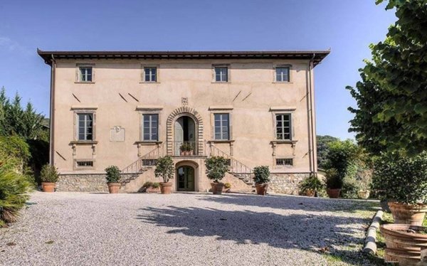 villa in vendita a Lucca in zona Monte San Quirico