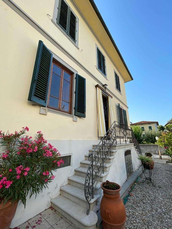casa indipendente in vendita a Lucca in zona Zona San Concordio