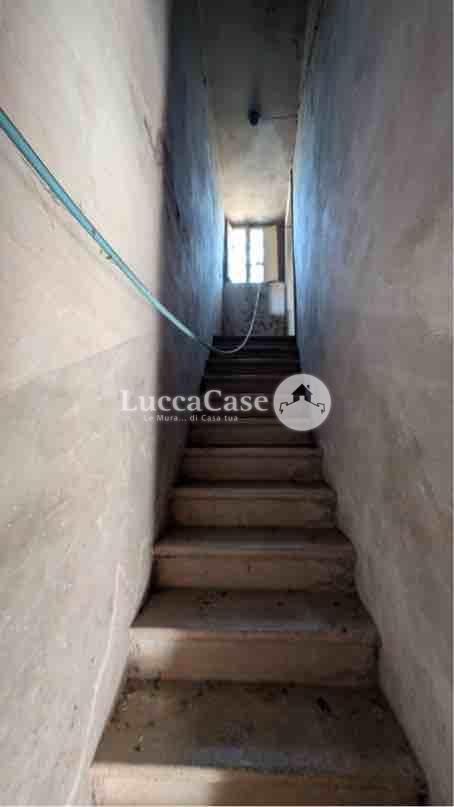 casa indipendente in vendita a Lucca in zona San Pietro a Vico