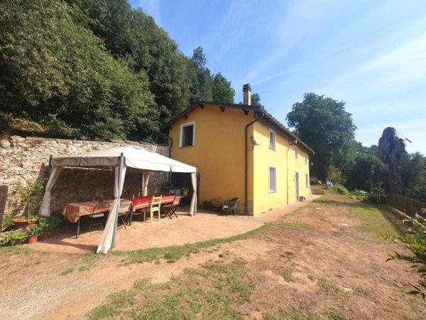 casa indipendente in vendita a Lucca in zona Maggiano