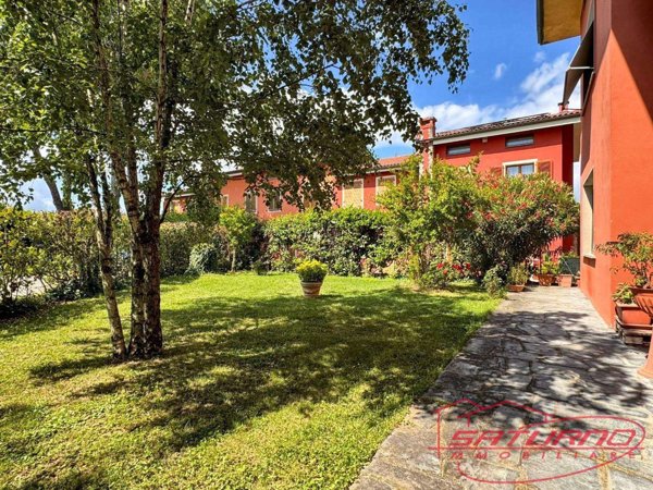 appartamento in vendita a Lucca in zona San Cassiano a Vico