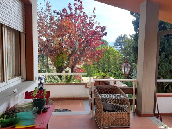 casa indipendente in vendita a Lucca in zona Vicopelago
