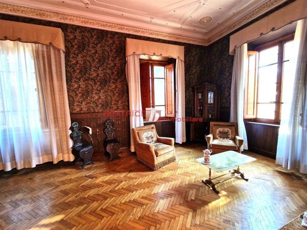 casa indipendente in vendita a Lucca in zona Centro Città