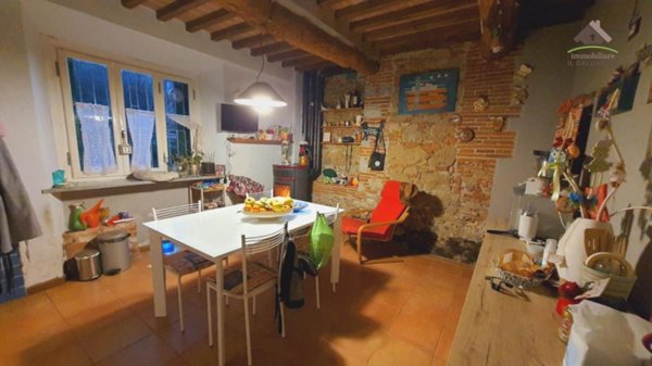 casa indipendente in vendita a Lucca in zona Ponte San Pietro