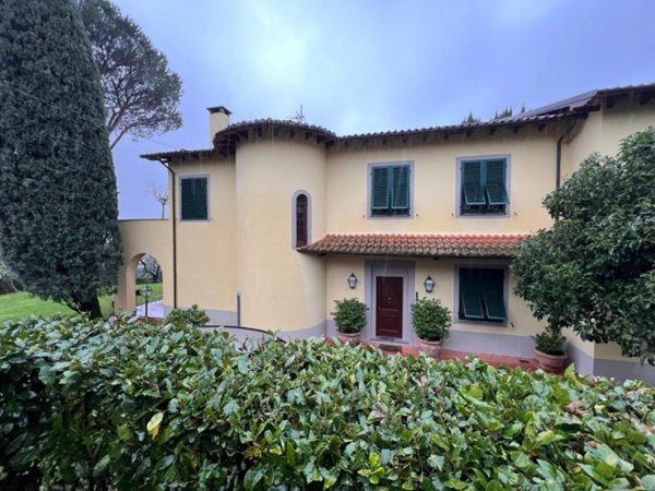 casa indipendente in vendita a Lucca in zona Monte San Quirico