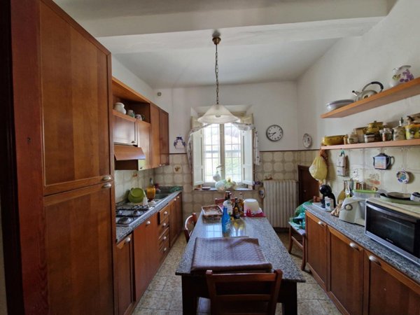 casa indipendente in vendita a Lucca in zona zona Antraccoli