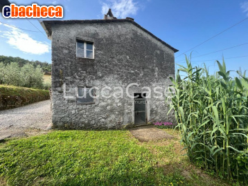 casa indipendente in vendita a Lucca in zona Arsina