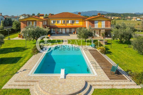 casa indipendente in vendita a Lucca in zona zona San Marco