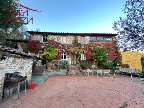 casa indipendente in vendita a Lucca in zona Torre