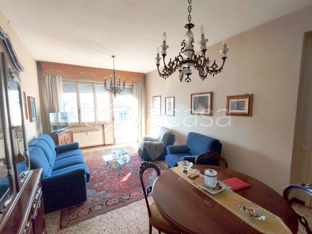 appartamento in vendita a Lucca in zona zona Arancio