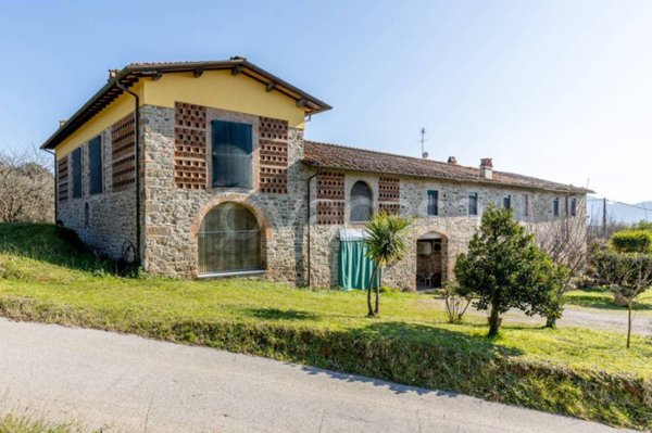 casa indipendente in vendita a Lucca in zona Sant'Alessio