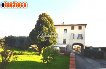 casa indipendente in vendita a Lucca in zona San Cassiano a Vico
