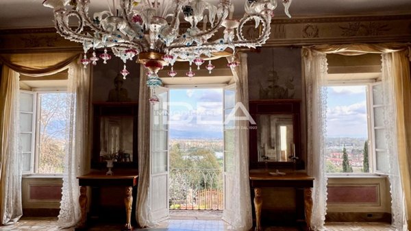 negozio in vendita a Lucca in zona Vicopelago