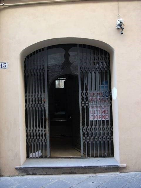 locale commerciale in vendita a Lucca in zona Centro Città