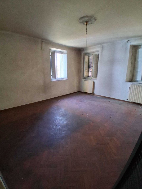 casa indipendente in vendita a Lucca in zona Fagnano