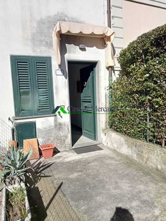 casa indipendente in vendita a Lucca in zona zona Arancio