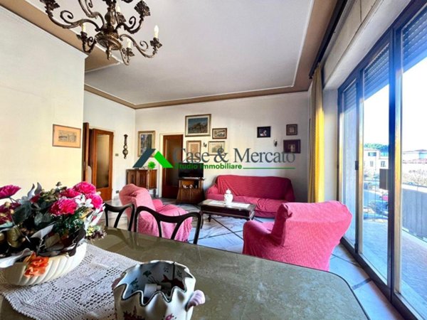 appartamento in vendita a Lucca in zona zona Arancio