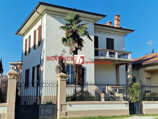 casa indipendente in vendita a Lucca in zona Sant'Anna