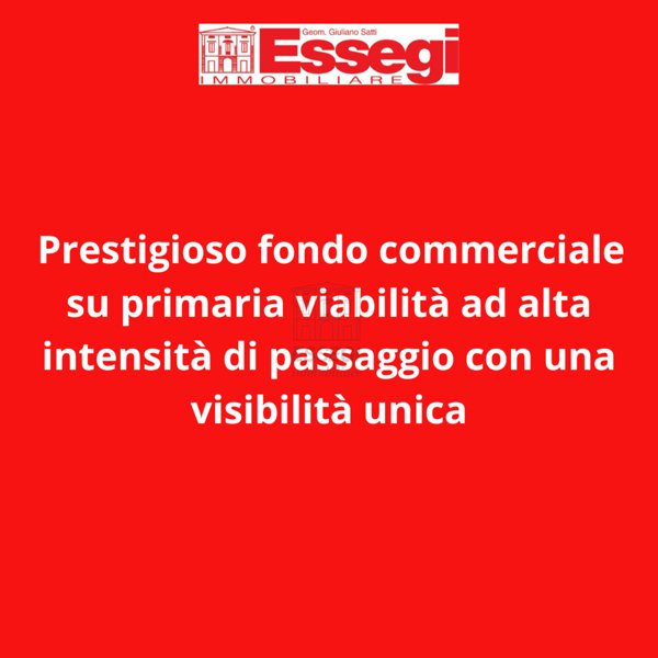 locale commerciale in vendita a Lucca in zona Centro Città