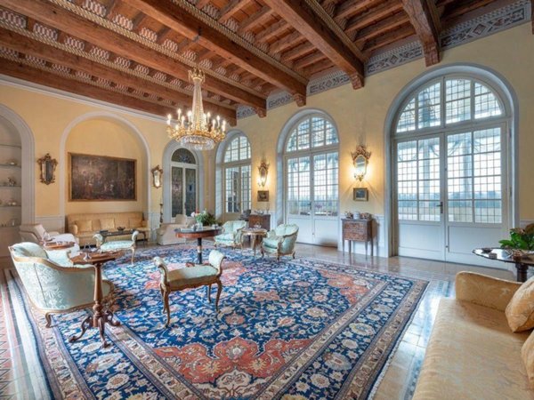 villa in vendita a Lucca in zona Centro Città