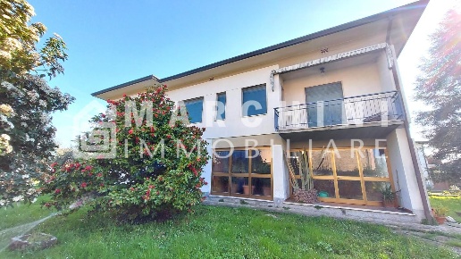 casa indipendente in vendita a Lucca in zona Zona San Concordio
