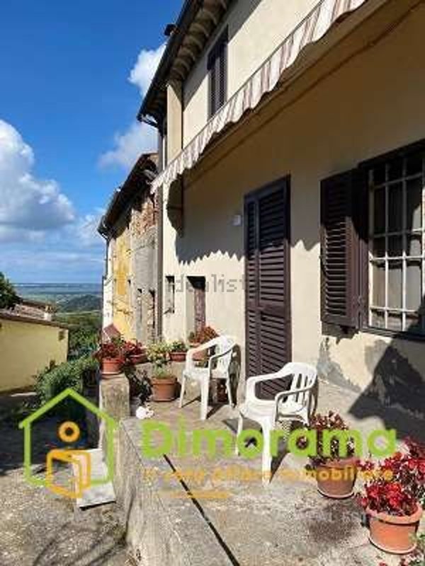 appartamento in vendita a Lucca in zona Piazzano