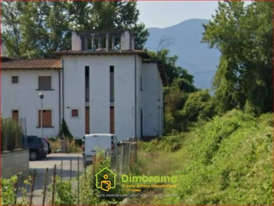 casa indipendente in vendita a Lucca in zona zona San Vito