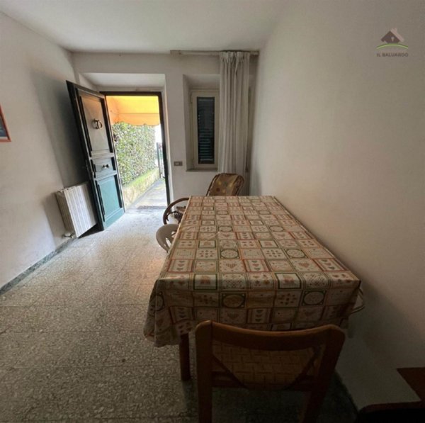 casa indipendente in vendita a Lucca in zona zona Arancio