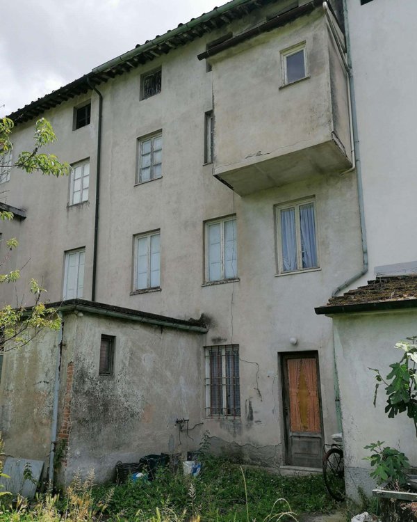 casa indipendente in vendita a Lucca in zona Sant'Anna