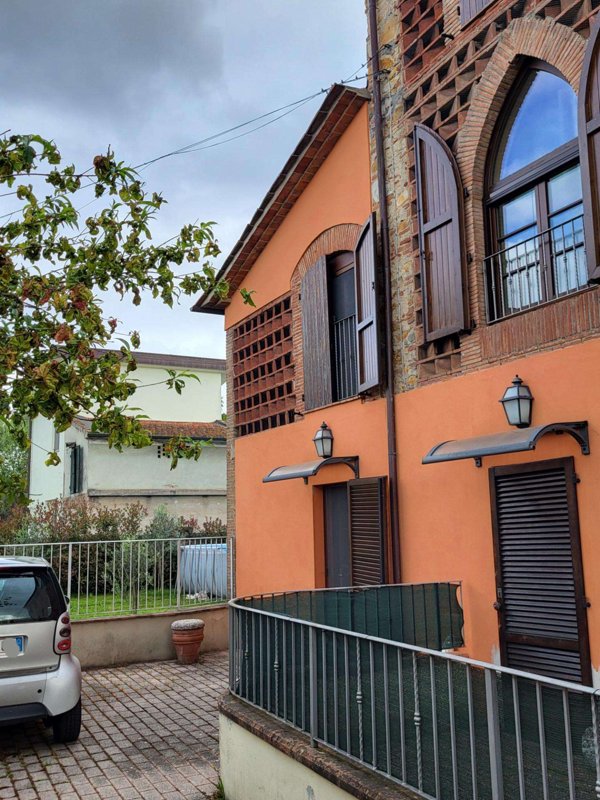 intera palazzina in vendita a Lucca in zona zona San Filippo