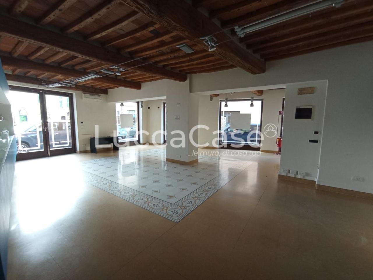 casa semindipendente in vendita a Lucca in zona Centro Città