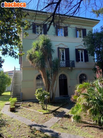 casa indipendente in vendita a Lucca in zona zona Arancio