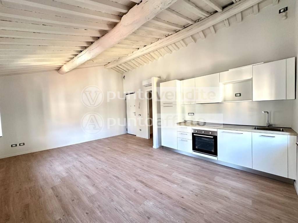 appartamento in vendita a Lucca in zona Centro Città