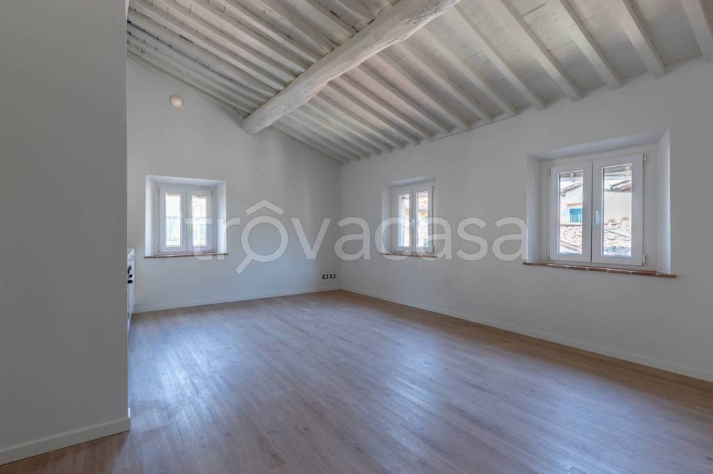 appartamento in vendita a Lucca in zona Centro Città