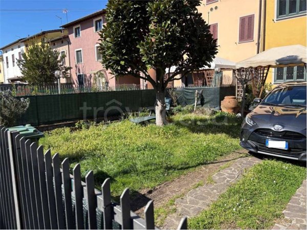 casa indipendente in vendita a Lucca in zona Sant'Angelo in Campo