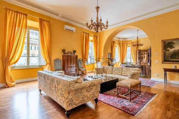 appartamento in vendita a Lucca in zona Centro Città