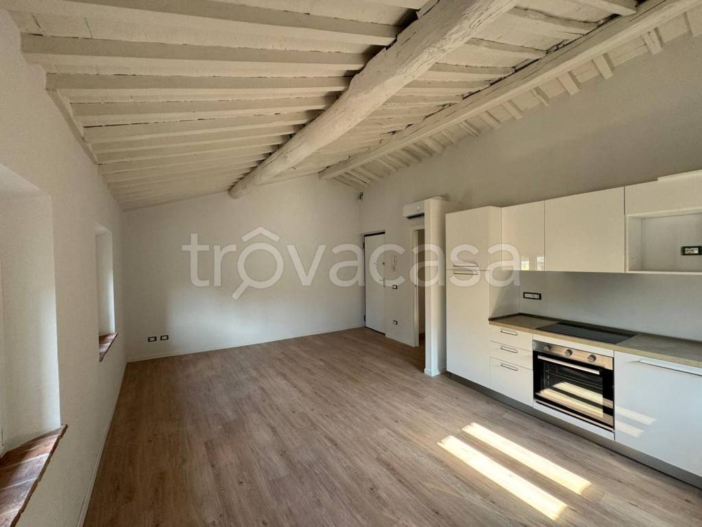 appartamento in vendita a Lucca in zona Centro Città
