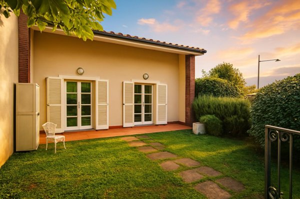 casa indipendente in vendita a Lucca in zona San Cassiano a Vico