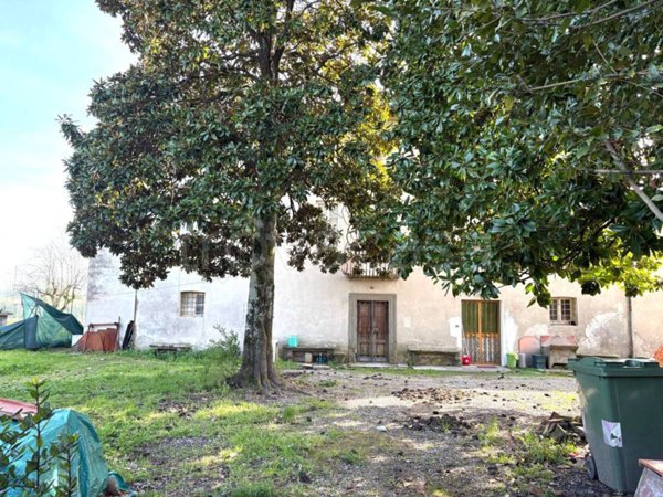 casa indipendente in vendita a Lucca in zona zona San Filippo