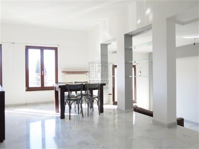 appartamento in vendita a Lucca in zona Centro Città