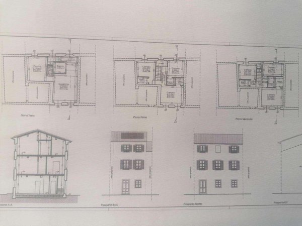 intera palazzina in vendita a Lucca in zona zona Mugnano