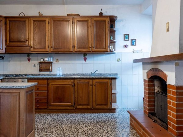 appartamento in vendita a Lucca in zona Nozzano