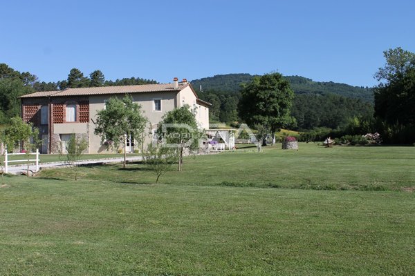 casa indipendente in vendita a Lucca in zona Centro Città