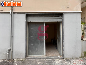 locale commerciale in vendita a Lucca in zona Centro Città