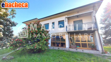 casa indipendente in vendita a Lucca in zona Zona San Concordio