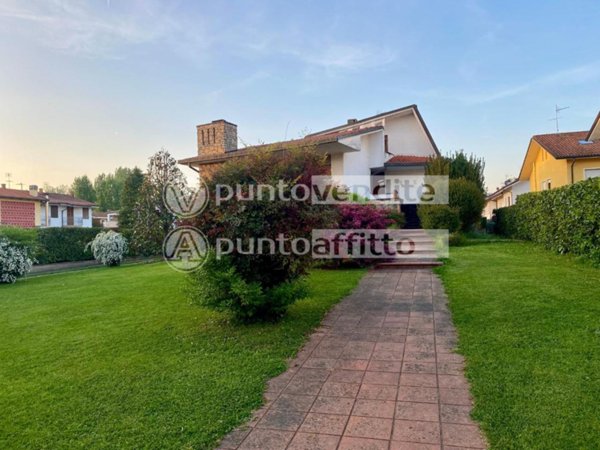 casa indipendente in vendita a Lucca in zona Sant'Anna