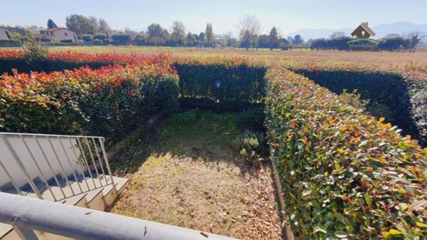 casa indipendente in vendita a Lucca in zona Monte San Quirico