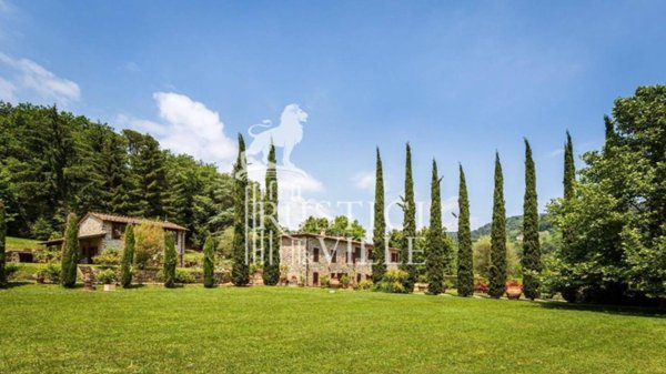 casa indipendente in vendita a Lucca in zona Centro Città