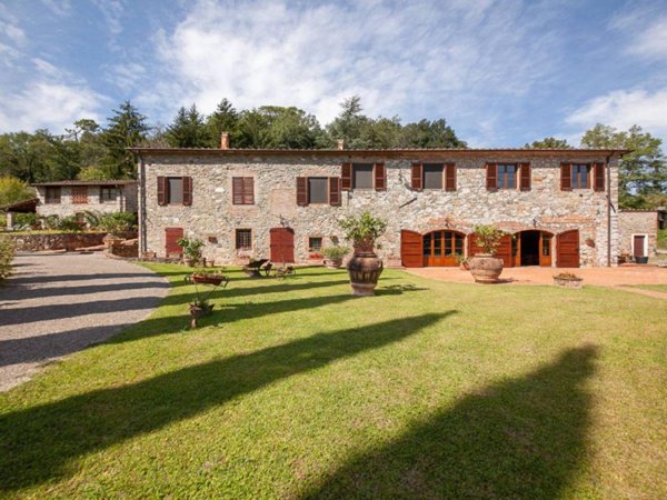 casa semindipendente in vendita a Lucca in zona Mutigliano
