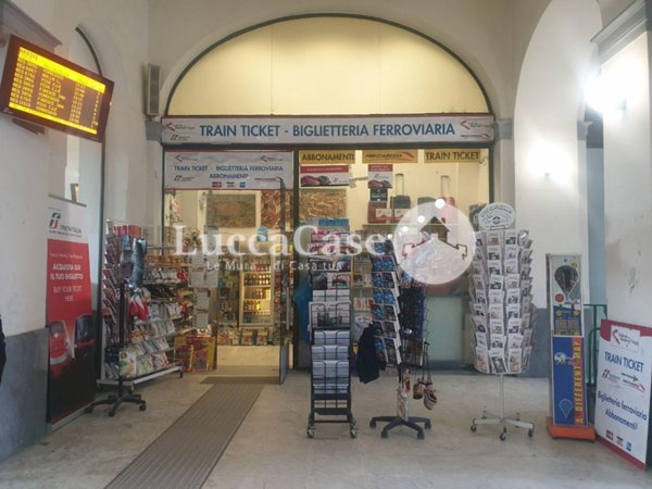 negozio in vendita a Lucca in zona Zona San Concordio